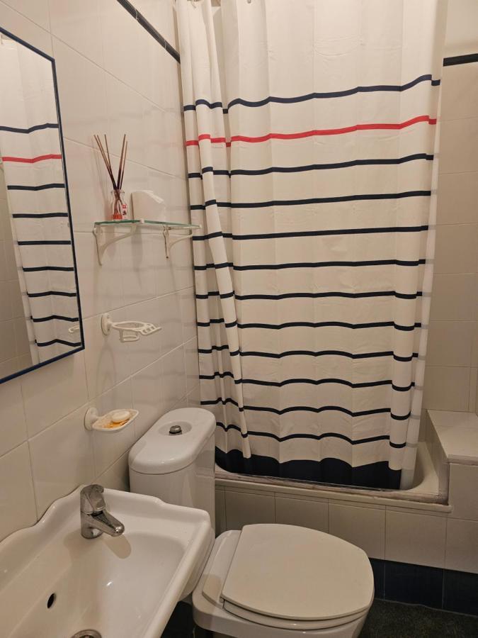 Habitacion Amplia Y Centrica En Piso Compartido A Coruña Buitenkant foto